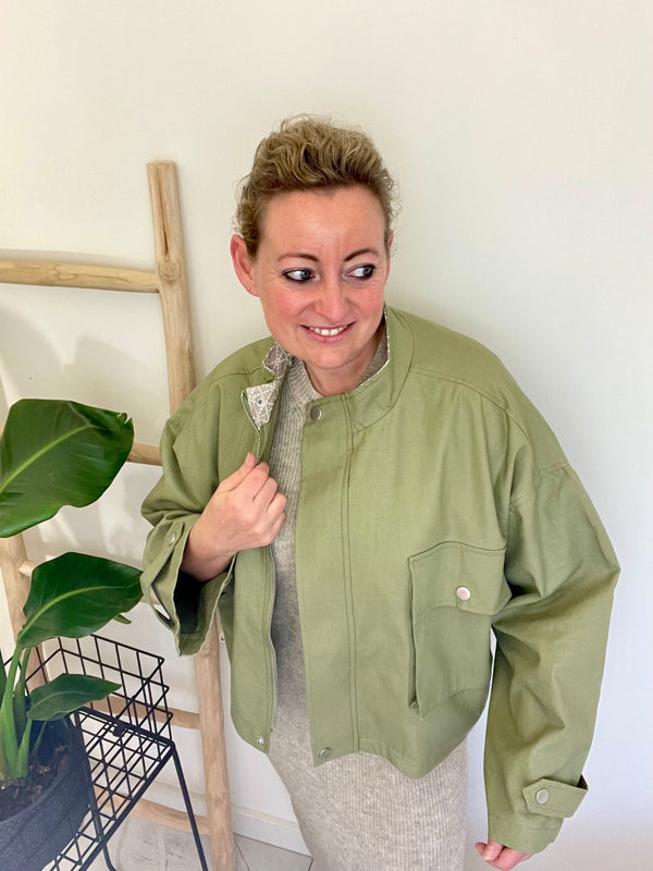 Jacket spring line