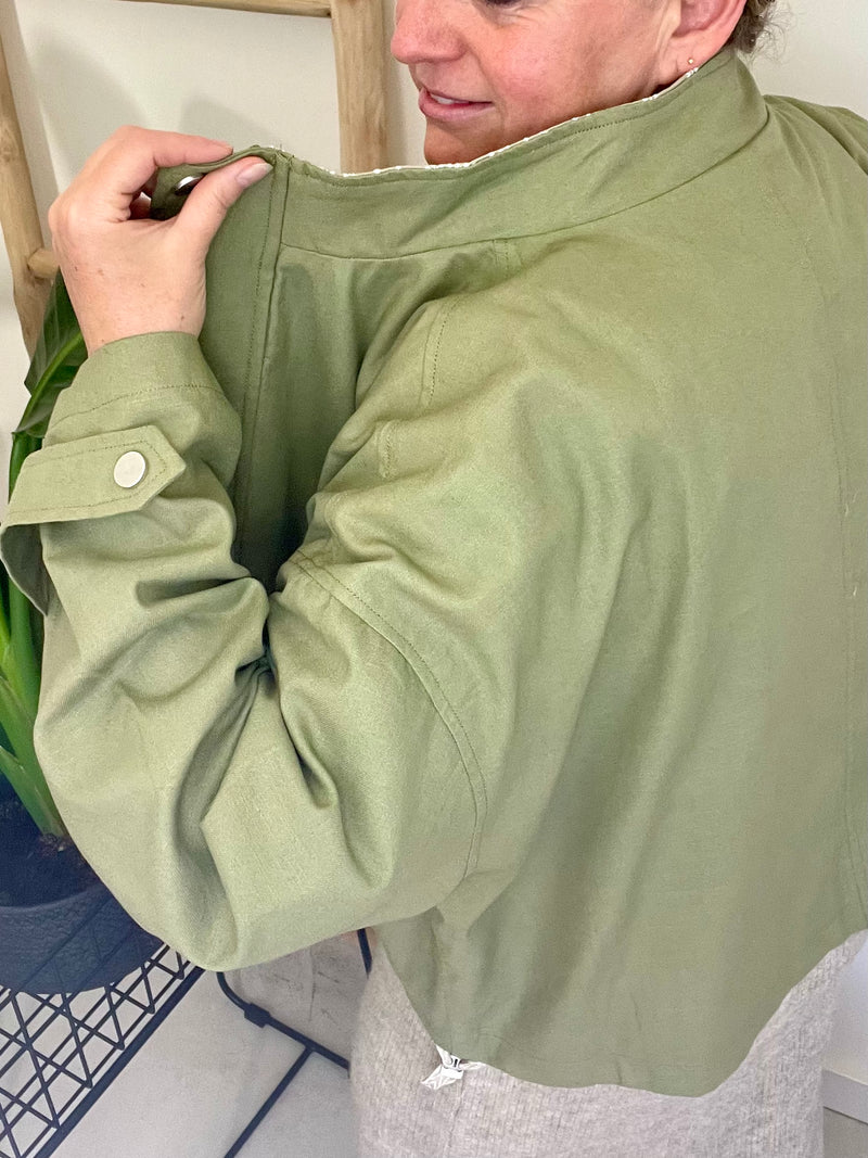 Jacket spring line