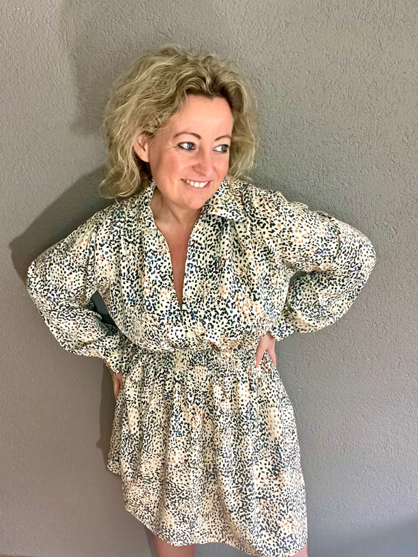 Dress beige dots